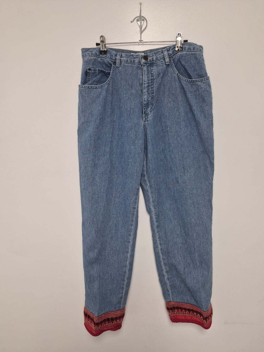 Democracy Weekend Chambray High Rise Embroidered Cropped Pants sz 10